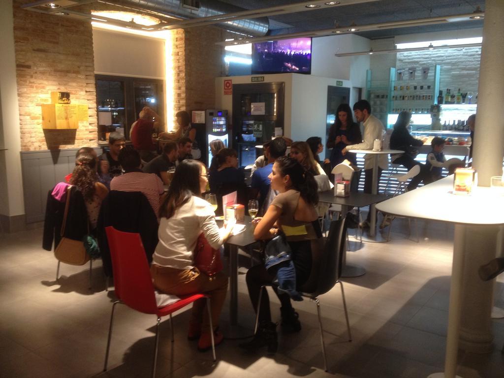 The Book Factory Hostel Βαγιαδολίδ Εξωτερικό φωτογραφία
